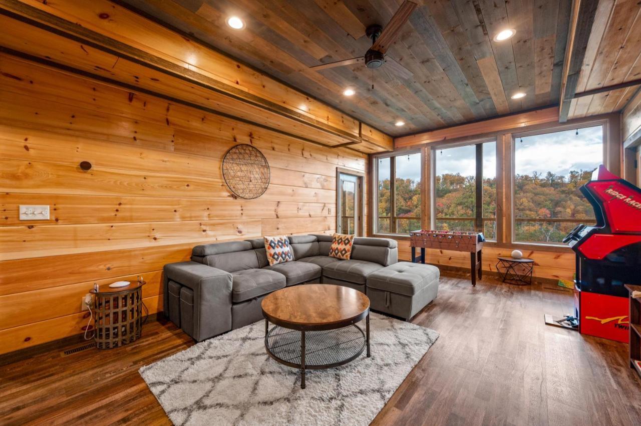 The Overlook - '21 Cabin - Gorgeous Unobstructed Views - Fire Pit Table - Gamerm - Hottub - Xbox - Lots Of Bears 개틀린버그 외부 사진
