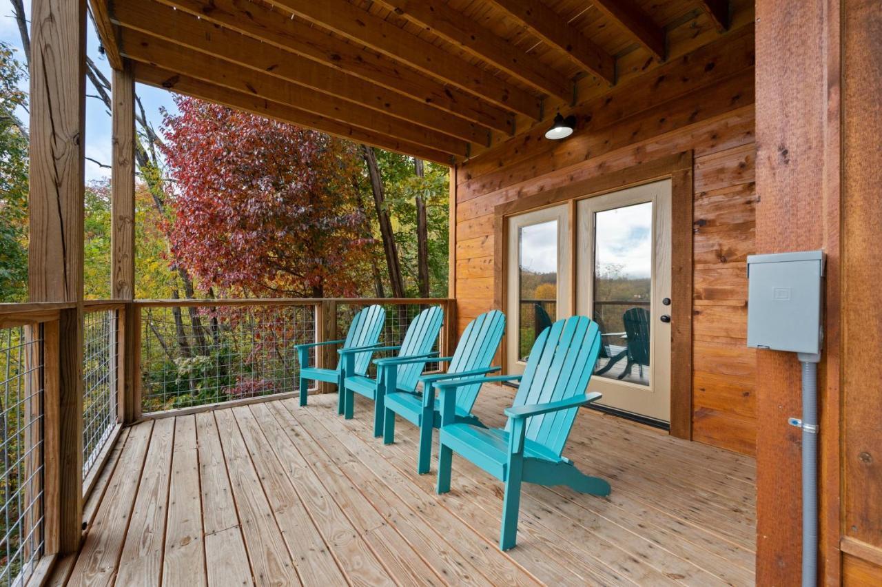 The Overlook - '21 Cabin - Gorgeous Unobstructed Views - Fire Pit Table - Gamerm - Hottub - Xbox - Lots Of Bears 개틀린버그 외부 사진