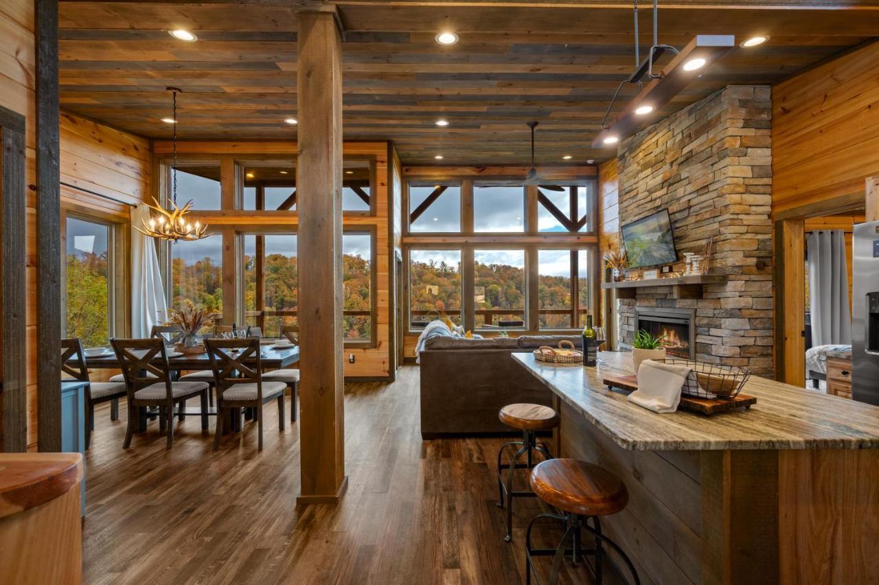 The Overlook - '21 Cabin - Gorgeous Unobstructed Views - Fire Pit Table - Gamerm - Hottub - Xbox - Lots Of Bears 개틀린버그 외부 사진