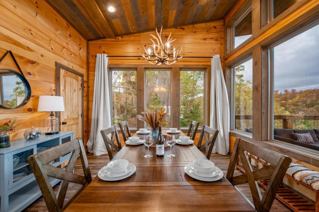 The Overlook - '21 Cabin - Gorgeous Unobstructed Views - Fire Pit Table - Gamerm - Hottub - Xbox - Lots Of Bears 개틀린버그 외부 사진