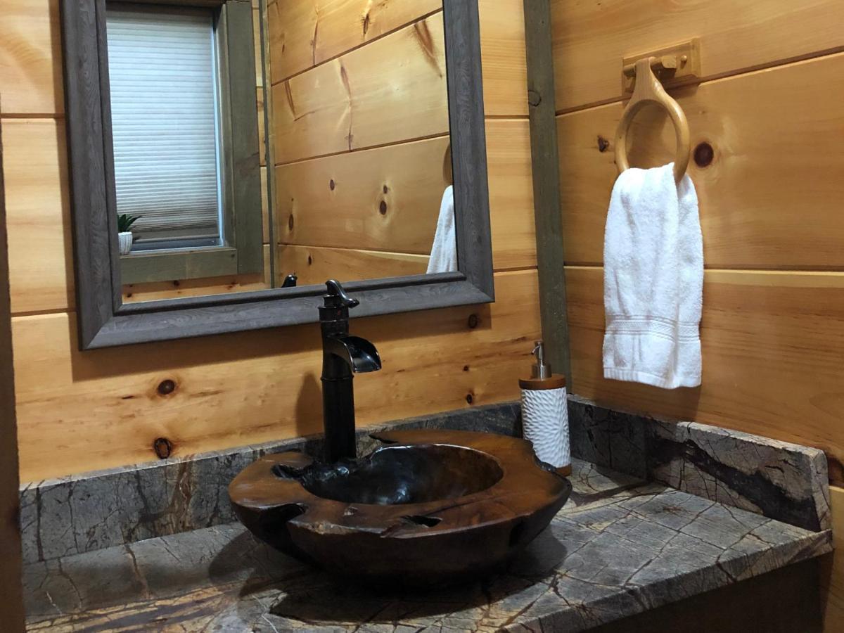 The Overlook - '21 Cabin - Gorgeous Unobstructed Views - Fire Pit Table - Gamerm - Hottub - Xbox - Lots Of Bears 개틀린버그 외부 사진